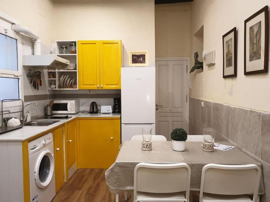 Apartament Imperial Center Seville New Management Since April Exterior photo